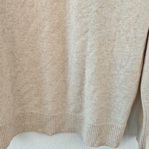 Tyler Boe 100% Cashmere Beige Long Sleeve Light Weight Sweater Size LG Women's - Picture 9 of 9